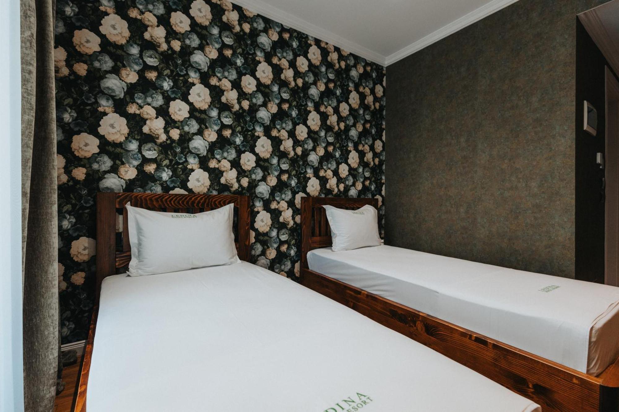 Ledina Hotel Orikum Esterno foto